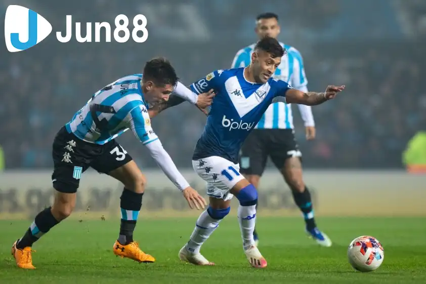 Velez Sarsfield với ưu thế sân nhà có thể tạo nên bất ngờ trước Racing Club.