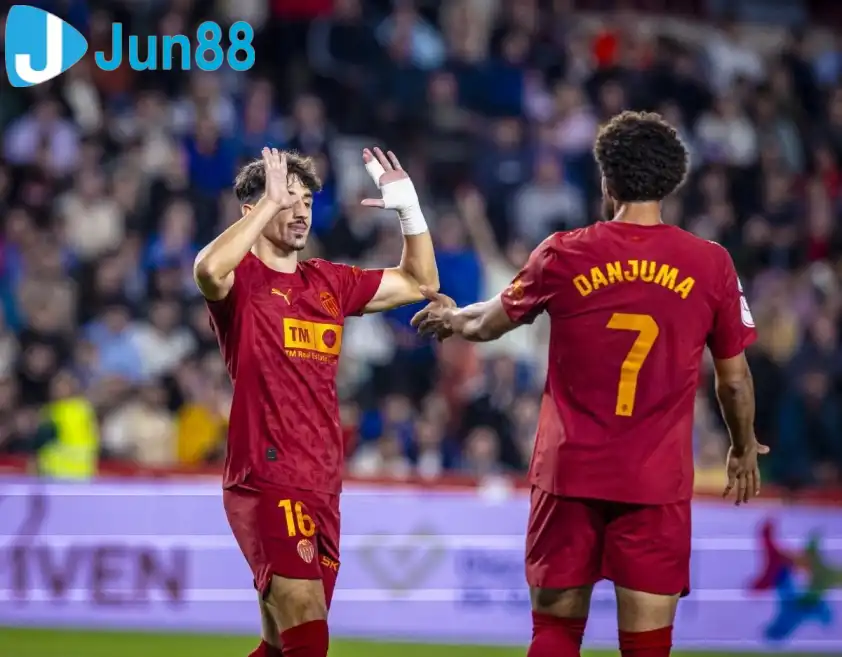Valencia được dự đoán sẽ dễ dàng chiến thắng để bước vào vòng đấu tiếp theo.